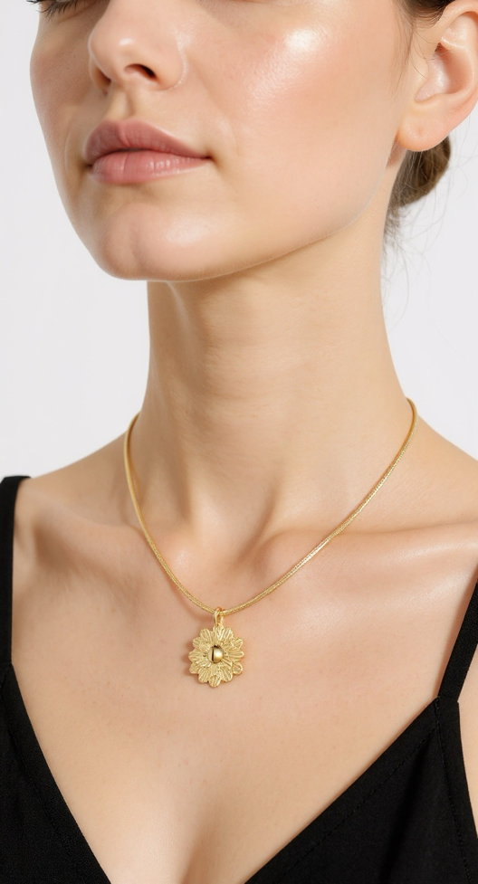 Suzy Pendant
