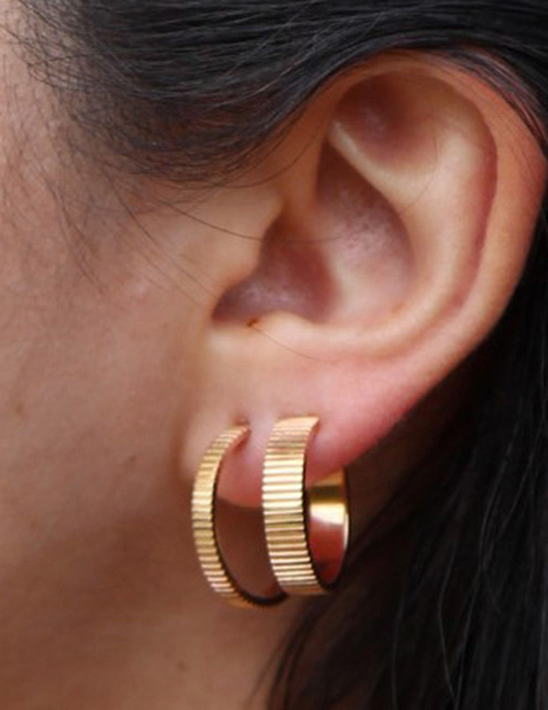 Madelyn Large Gold Hoop Earring